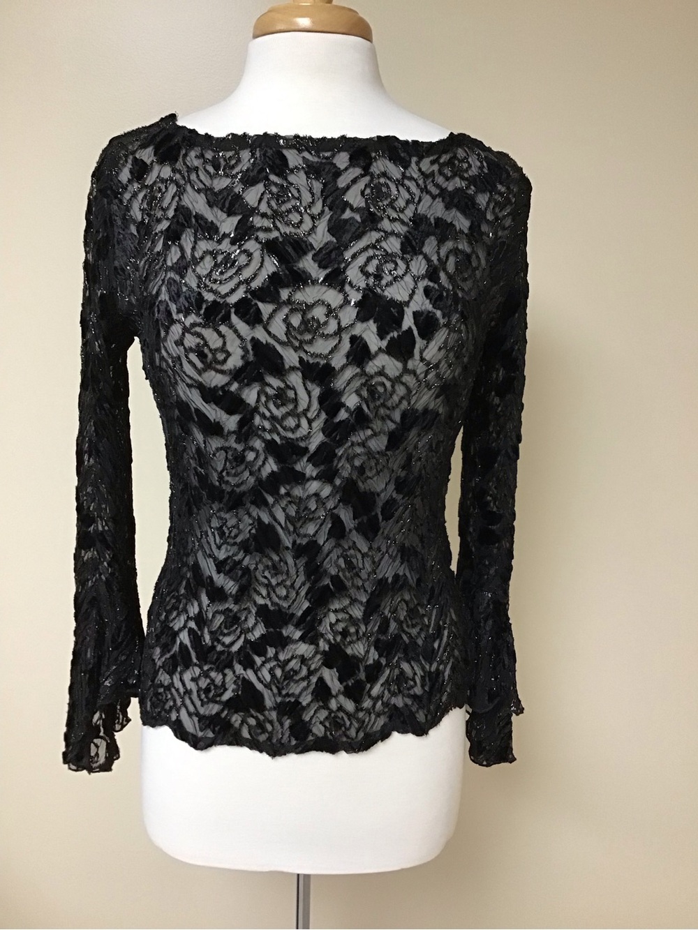 Vintage Cache’ Black Rose Floral Lace Long Sleeve Blouse Size S
